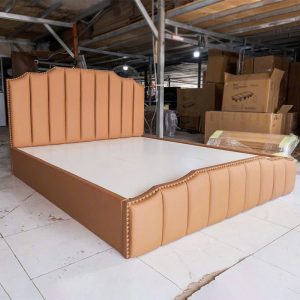 Giường Bọc Da Sọc Hiện Đại Mới 99% (Nhiều Màu)