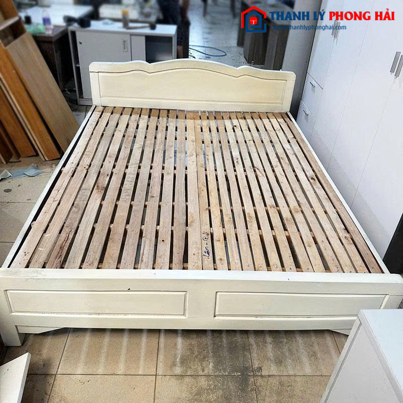 Giường Gỗ Cũ Màu Sồi 1m6