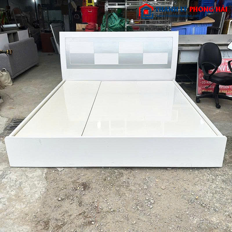Giường Ngủ Gỗ Cũ 1m8 Gỗ Công Nghiệp Màu Trắng