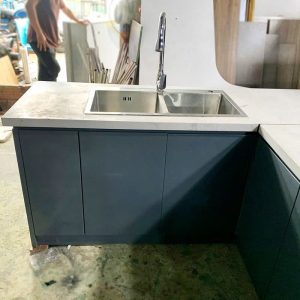 Hệ Tủ Bếp Cũ Trên Dưới Góc L