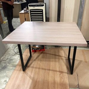 Bàn Làm Việc Gỗ Công Nghiệp Có Bửng Chân Sắt 80cm