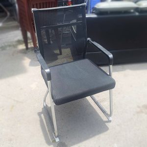 Ghế Chân Quỳ Cũ Lưng Lưới Thấp