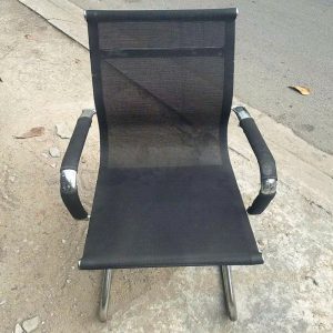 Ghế Chân Quỳ Lưng Lưới Thấp Cũ Chân Inox