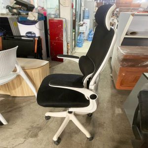 Ghế Công Thái Học Cũ Có Tựa Đầu Lưng Lưới