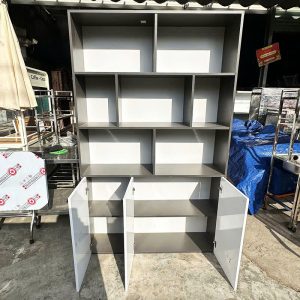 Tủ Trưng Bày Có Hộc Kín 1m2 Cũ Màu Trắng Phối Đen