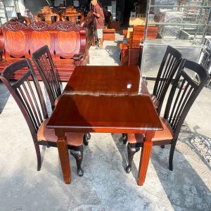 Bộ Bàn Ăn 4 Ghế Cũ Gỗ Bọc Đệm 1m35
