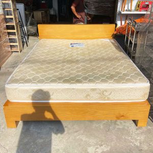 Giường Gỗ 1m6 Khung Dày Cũ Kèm Nệm