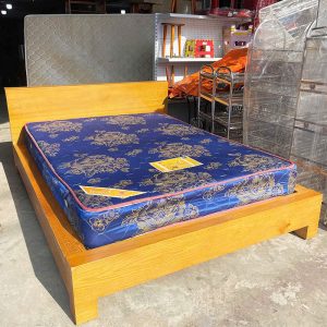 Giường Gỗ Kèm Nệm Cũ 1m4