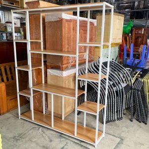 Kệ Trưng Bày Cũ Khung Sắt Mặt Gỗ 1m5