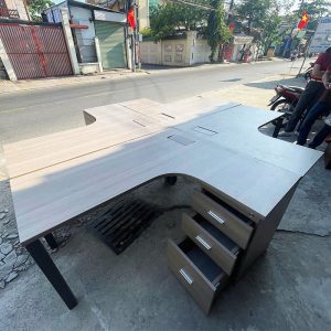 Bàn Làm Việc Cũ 1m4 Ghép Chữ Thập Có Vách Ngăn