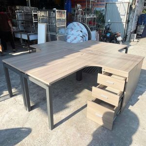 Bàn Làm Việc Cũ 1m4 Ghép Chữ Thập Có Vách Ngăn