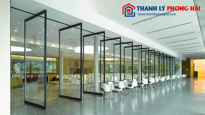 Cửa hàng bán cửa kính