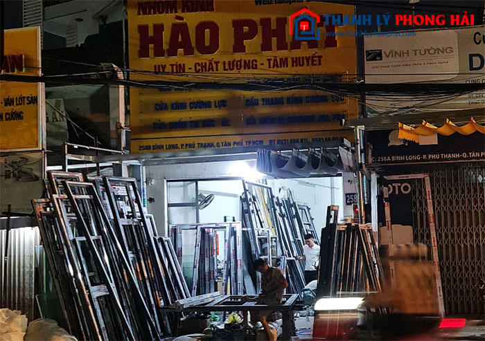 Cửa hàng nhôm kính tân phú