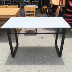Bàn Làm Việc 1m2 Cũ Chân Sắt Mặt Gỗ Trắng
