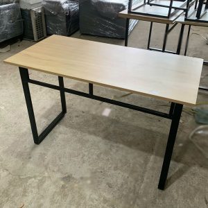 Bàn Làm Việc 1m2 Cũ Chân Sắt Mặt Gỗ Trắng