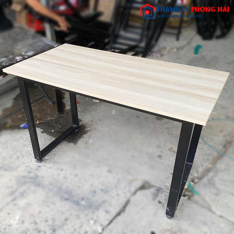 Bàn Làm Việc 1m2 Cũ Chân Sắt Mặt Gỗ Trắng