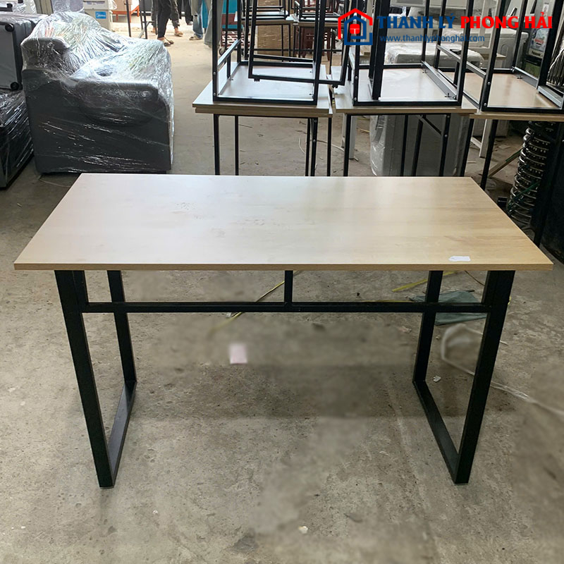 Bàn Làm Việc 1m2 Cũ Chân Sắt Mặt Gỗ Trắng