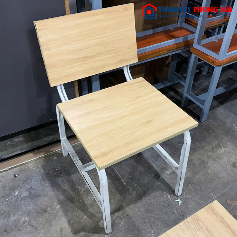 Ghế Học Sinh Cũ Mặt Gỗ