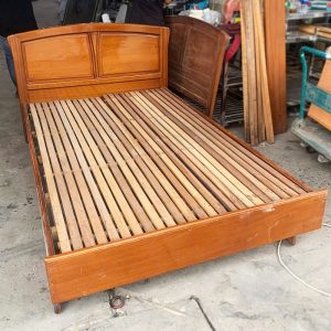 Giường Gỗ Xoan Đào Hoàng Anh Gia Lai Cũ 1m2