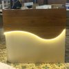 Quầy Lễ Tân 1m2 Lượn Sóng Kèm Led Mới 99%