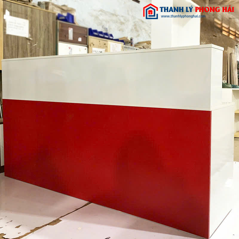 Quầy Lễ Tân Gỗ MDF Trắng Phối Đỏ 2m Mới 99%