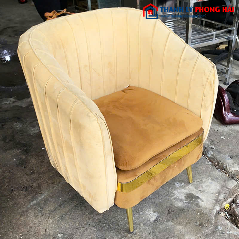 Sofa Đơn Cũ Bọc Nhung Màu Vàng