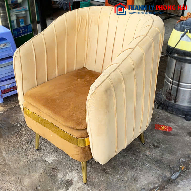 Sofa Đơn Cũ Bọc Nhung Màu Vàng
