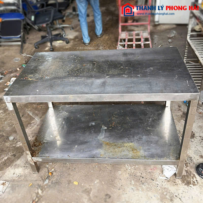 Bàn Chặt Inox Cũ Chắc Chắn