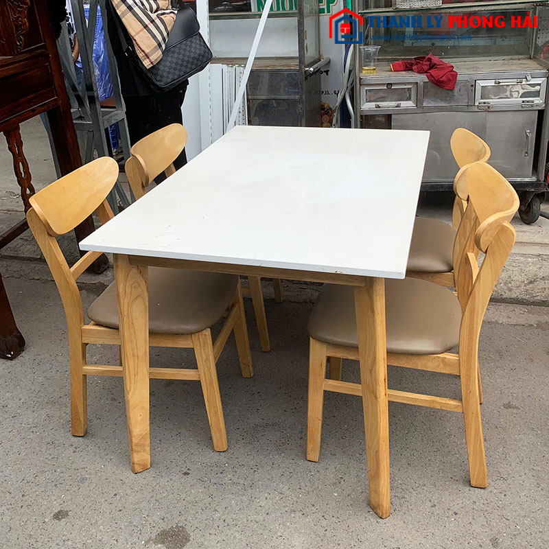 Bộ Bàn Ăn 4 Ghế Khung Gỗ Lót Nệm Cũ