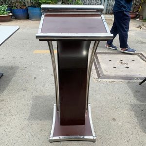 Bục Phát Biểu Khung Kim Loại Cũ