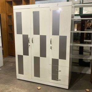 Tủ Áo Cũ 3 Cánh Cũ Nhiều Ngăn