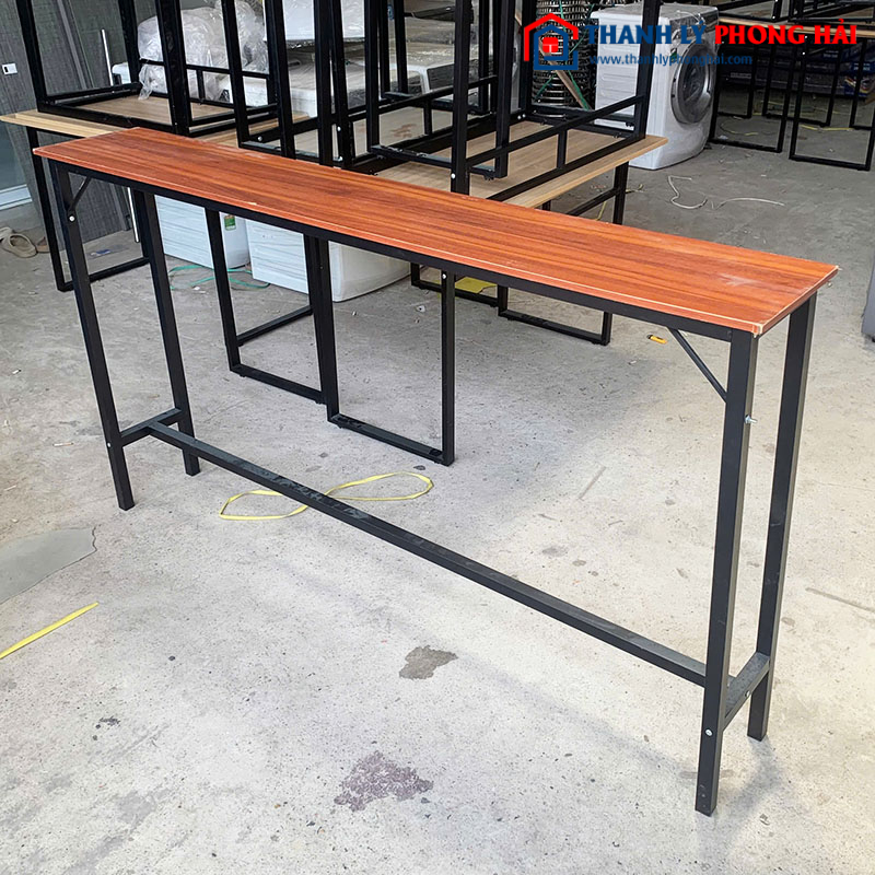 Bàn Bar Chân Sắt Mặt Gỗ 1m8 Cũ