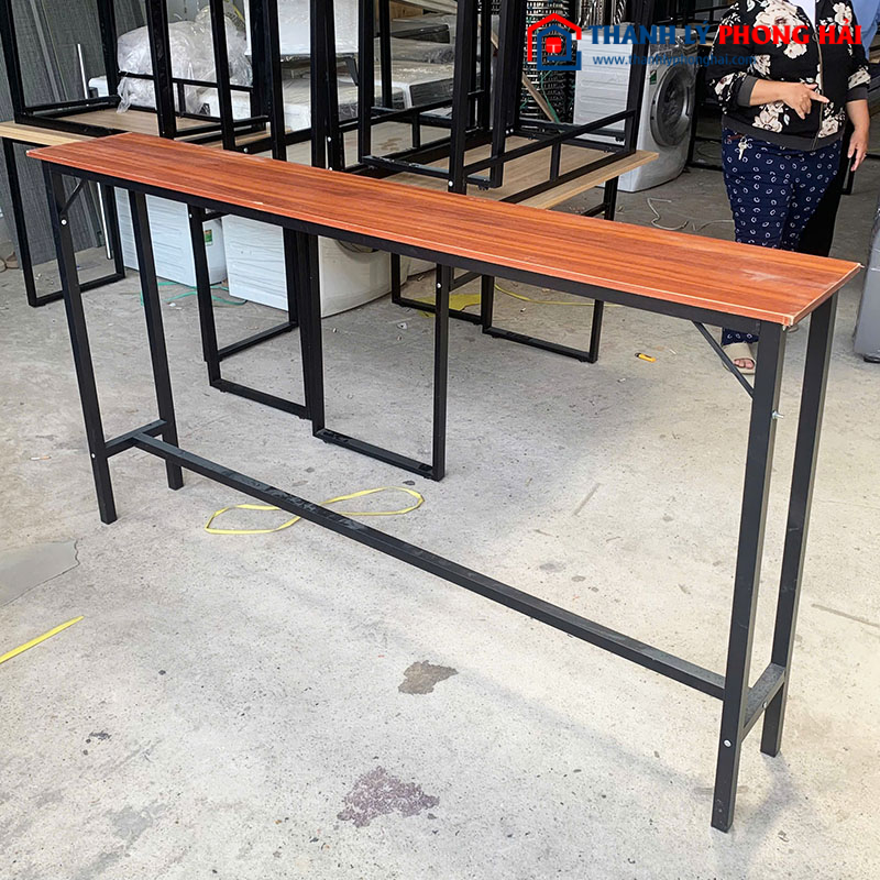 Bàn Bar Chân Sắt Mặt Gỗ 1m8 Cũ