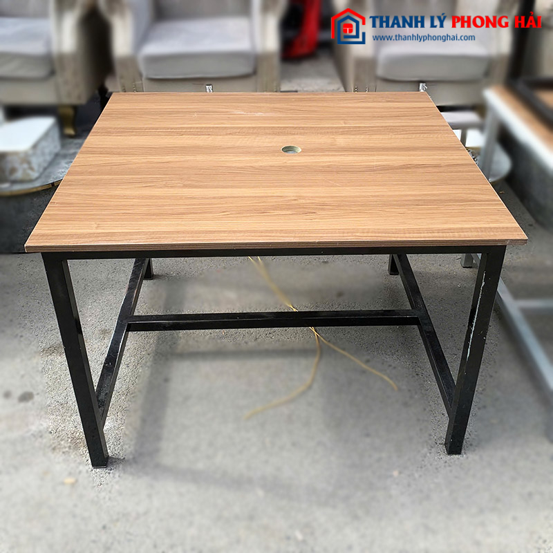 Bàn Làm Việc Mặt Gỗ Chân Sắt 1m Cũ (Nhiều Màu)