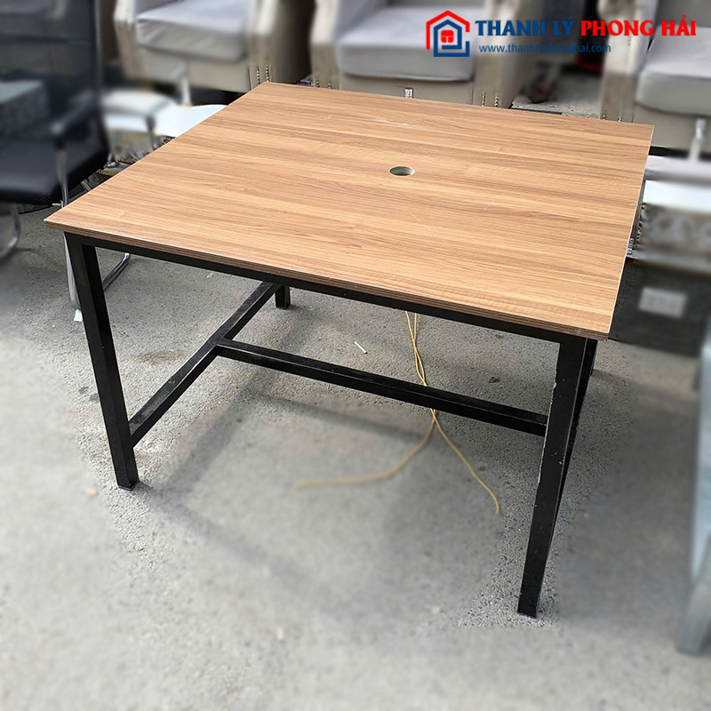 Bàn Làm Việc Mặt Gỗ Chân Sắt 1m Cũ (Nhiều Màu)