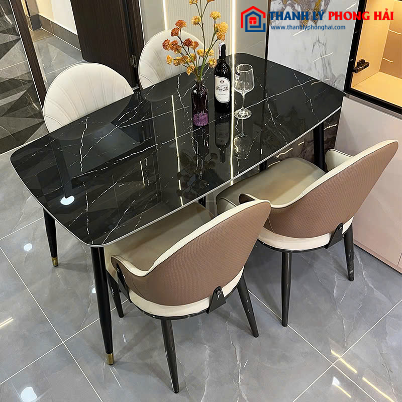 Bộ Bàn Ăn 4 Ghế Mặt Đá Đen Chân Sắt Mới 99%