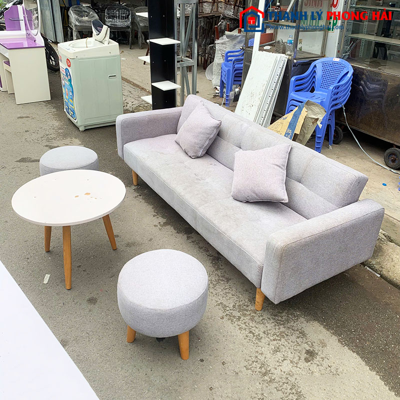 Bộ Sofa Bọc Vải Xám Kèm Bàn Và Đôn Cũ