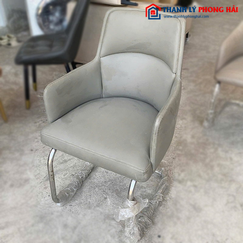 Ghế Chân Quỳ Bọc Da Xám Cũ