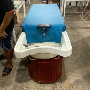 Giường Massage Khung Gỗ Bọc Nệm Da Có Bồn Gội Cũ