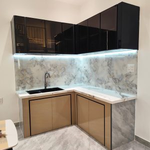 Hệ Tủ Bếp Chữ L Gỗ Công Nghiệp Cánh Acrylic Mới 99%