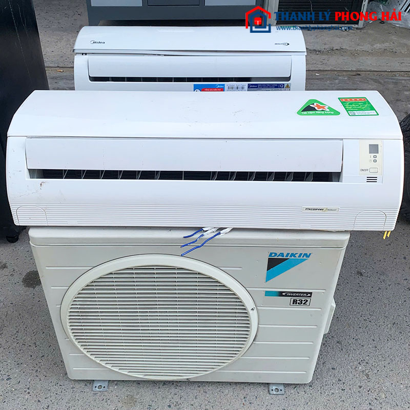 Máy Lạnh Daikin 2HP Inverter Model FTKC25PVMV Cũ