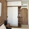 Tủ Quần Áo Cửa Lùa Kịch Trần Gỗ Công Nghiệp Mới 99%
