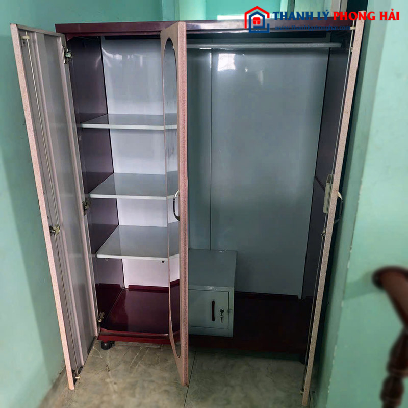 Tủ Quần Áo Sắt 3 Cánh Có Gương Cũ