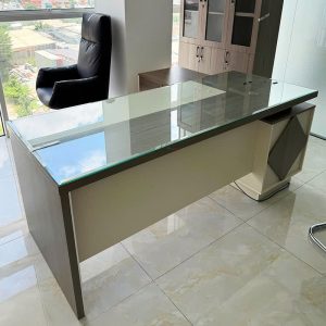 Bàn Giám Đốc Gỗ Công Nghiệp Mặt Kính Góc L Cũ