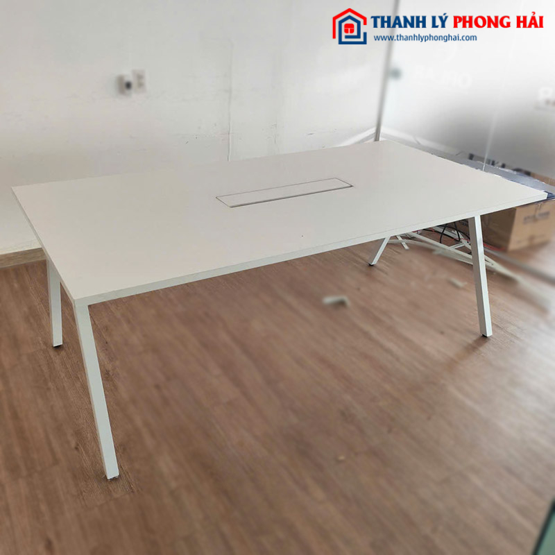 Bàn Họp Chân Sắt Trắng Có Khay Đi Dây Cũ