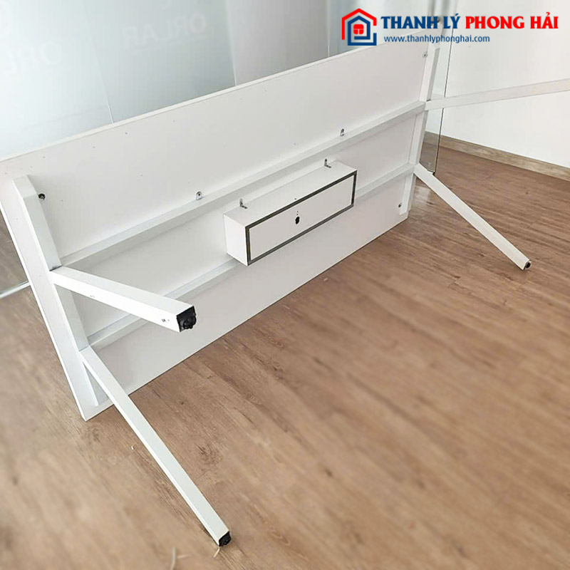 Bàn Họp Chân Sắt Trắng Có Khay Đi Dây Cũ