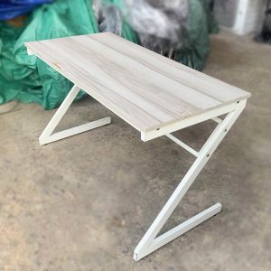 Bàn Làm Việc Chân Chữ Z Màu Trắng 1m2 Mặt Gỗ Cũ