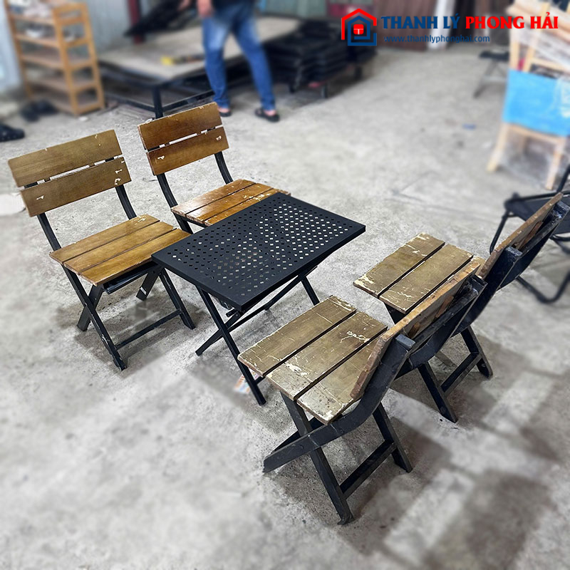 Bộ Bàn Ghế Cafe Xếp Khung Sắt Cũ
