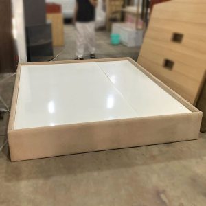 Giường Bệt 1m8 Khung Bọc Nhung Cũ