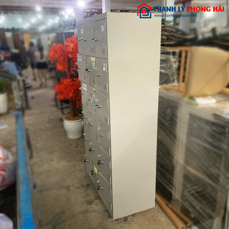 Tủ Locker Sắt 18 Ngăn Có Khóa Cũ